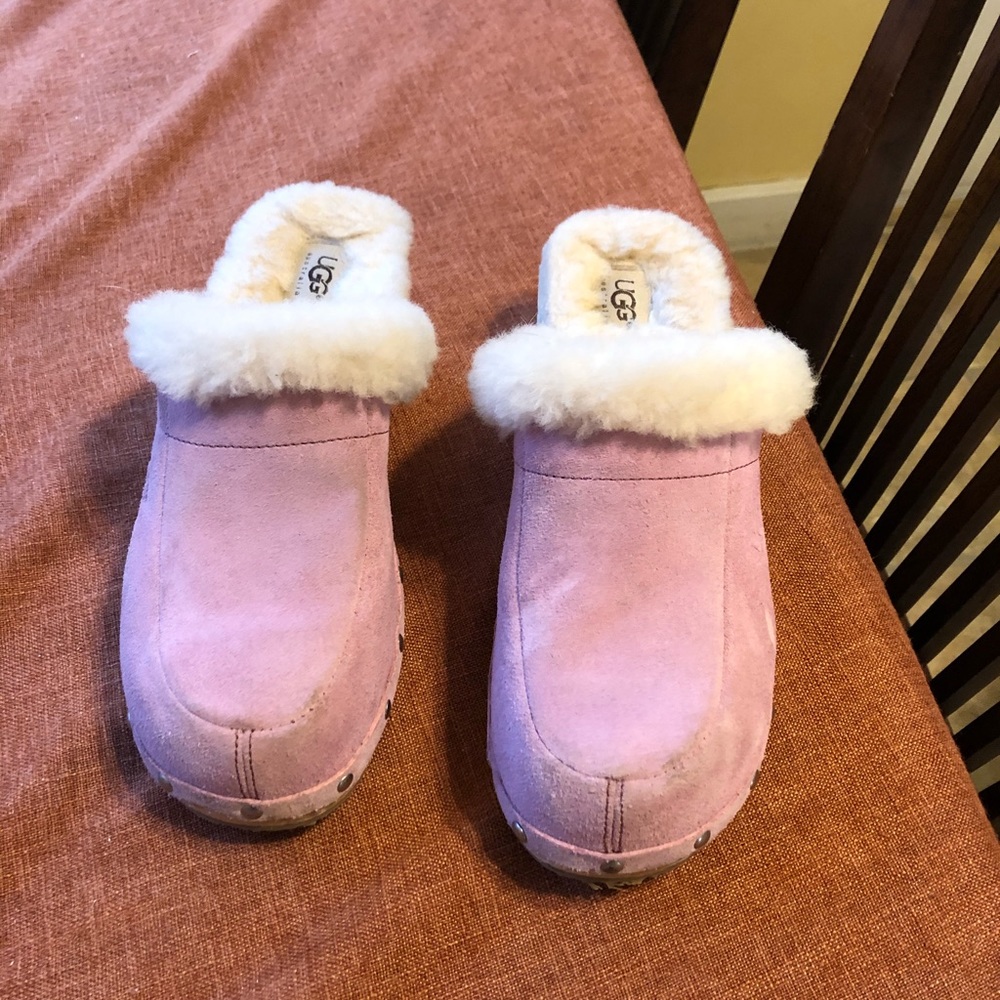 Ugg clogs size 8